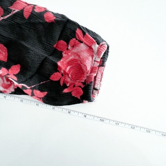 Honey Belle Womens Top Semi Cropped Quarter Sleeve Floral Black Red Medium - Picture 3 of 8